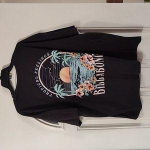 Billabong never worn (still has "L" sticker intact) price tag missing though 🤷